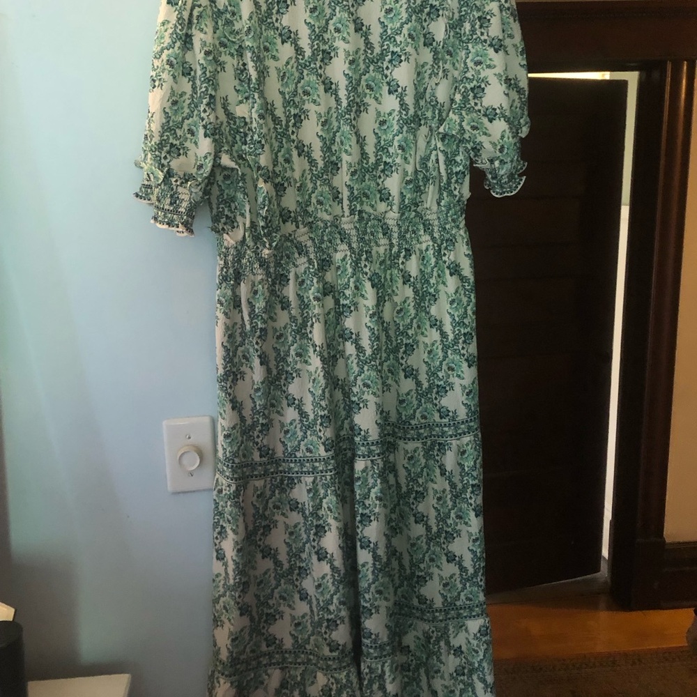 Max Studio London Green Floral Tiered Maxi Dress - Picture 2 of 5